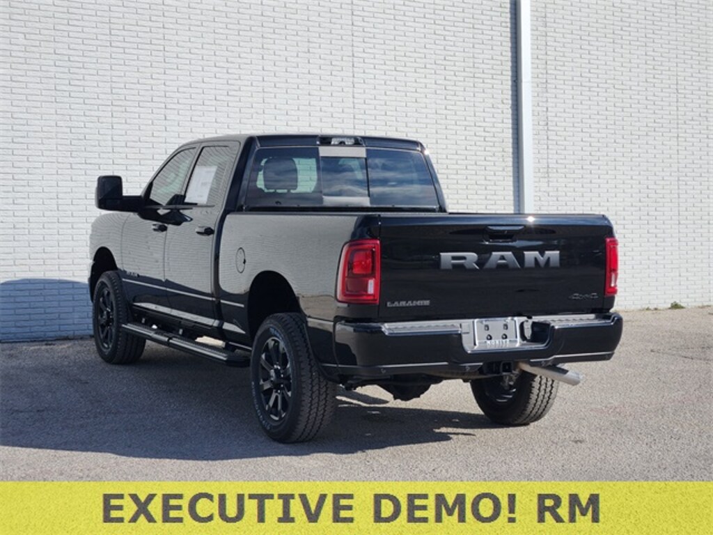 New 2026 Ram 2500 LARAMIE CREW CAB 4X4 6'4 BOX Pickup