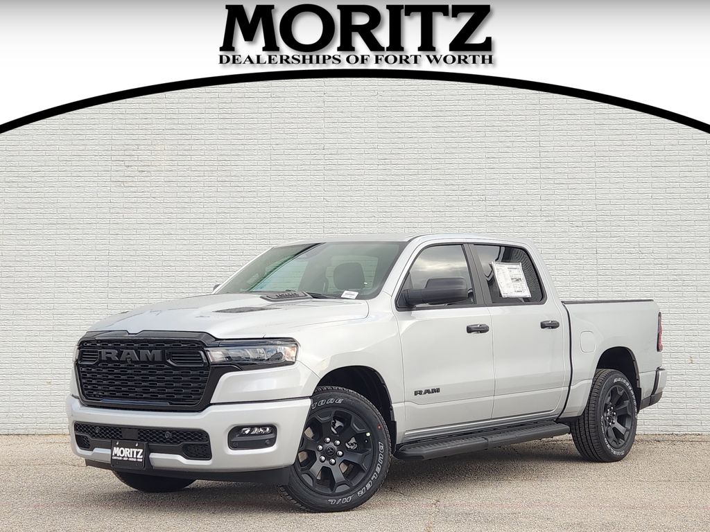 New 2026 Ram 1500 EXPRESS CREW CAB 4X4 5'7 BOX