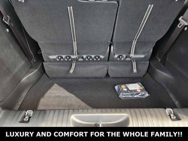 2025 Chrysler Pacifica Select - Photo 21