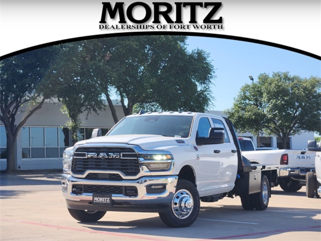 New 2025 Ram 3500 Chassis Cab 3500 TRADESMAN CREW CAB CHASSIS 4X4 60' CA Pickup