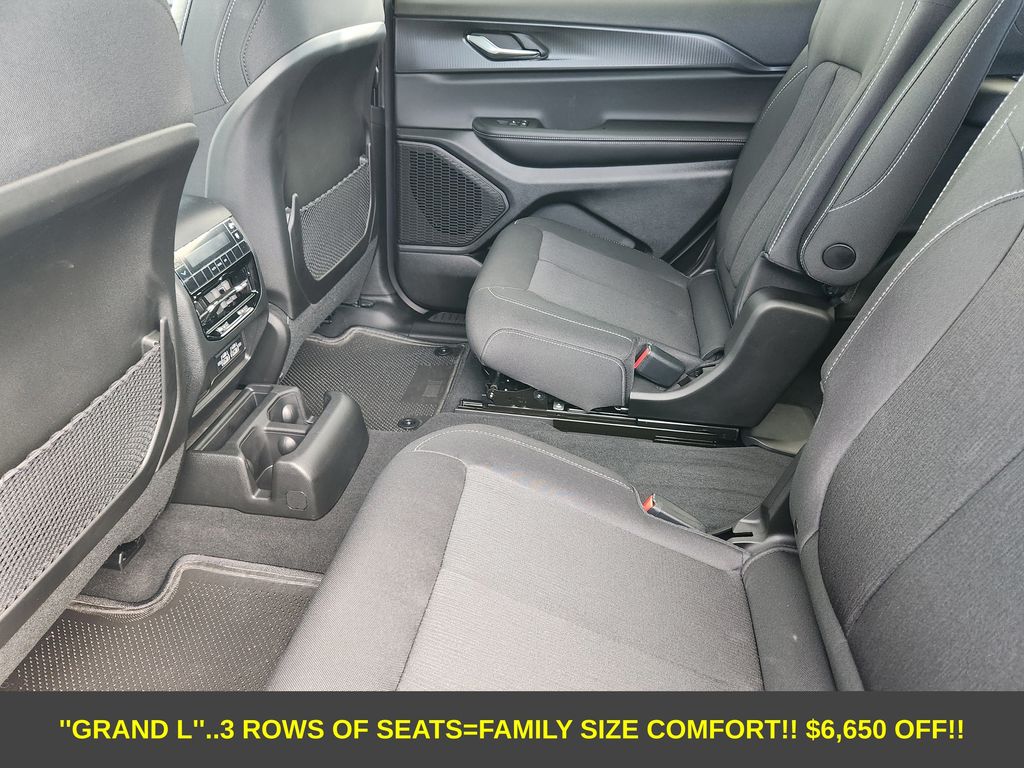 2025 Jeep Grand Cherokee L Laredo - Photo 18