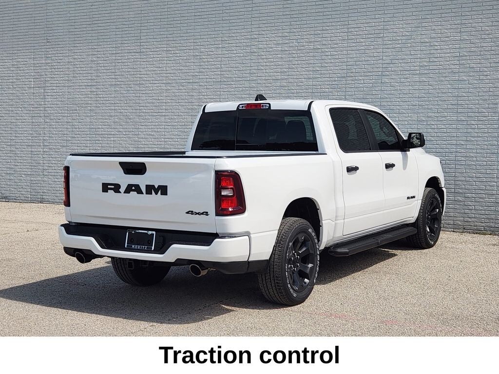 New 2026 Ram 1500 EXPRESS CREW CAB 4X4 5'7 BOX Pickup