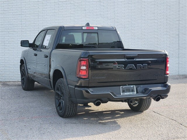 2025 Ram 1500 Laramie photo 3
