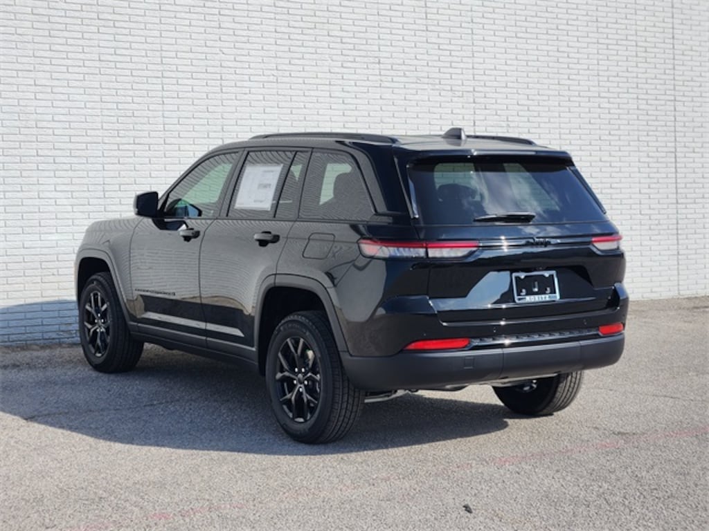 New 2025 Jeep Grand Cherokee ALTITUDE X 4X2 Sport Utility