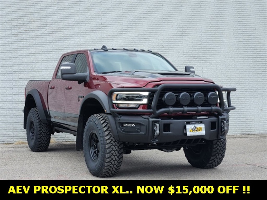 New 2024 Ram 2500 LARAMIE CREW CAB 4X4 6'4 BOX Pickup