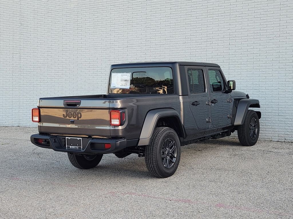 New 2026 Jeep Gladiator SPORT 4X4 Pickup