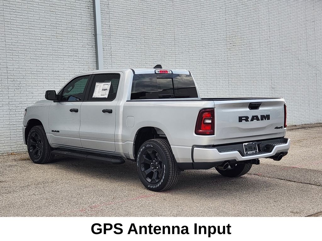 New 2026 Ram 1500 EXPRESS CREW CAB 4X4 5'7 BOX Pickup
