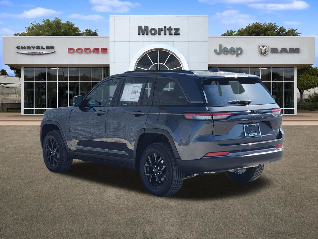 New 2026 Jeep Grand Cherokee LAREDO ALTITUDE 4X2 Sport Utility
