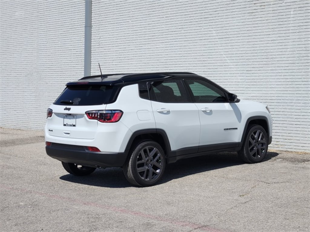 New 2026 Jeep Compass LIMITED ALTITUDE 4X4 Sport Utility