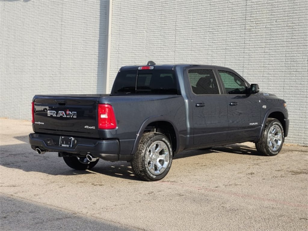New 2026 Ram 1500 LONE STAR CREW CAB 4X4 5'7 BOX Pickup