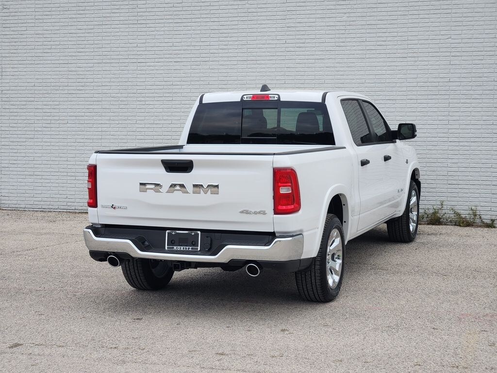 New 2026 Ram 1500 LONE STAR CREW CAB 4X4 5'7 BOX Pickup