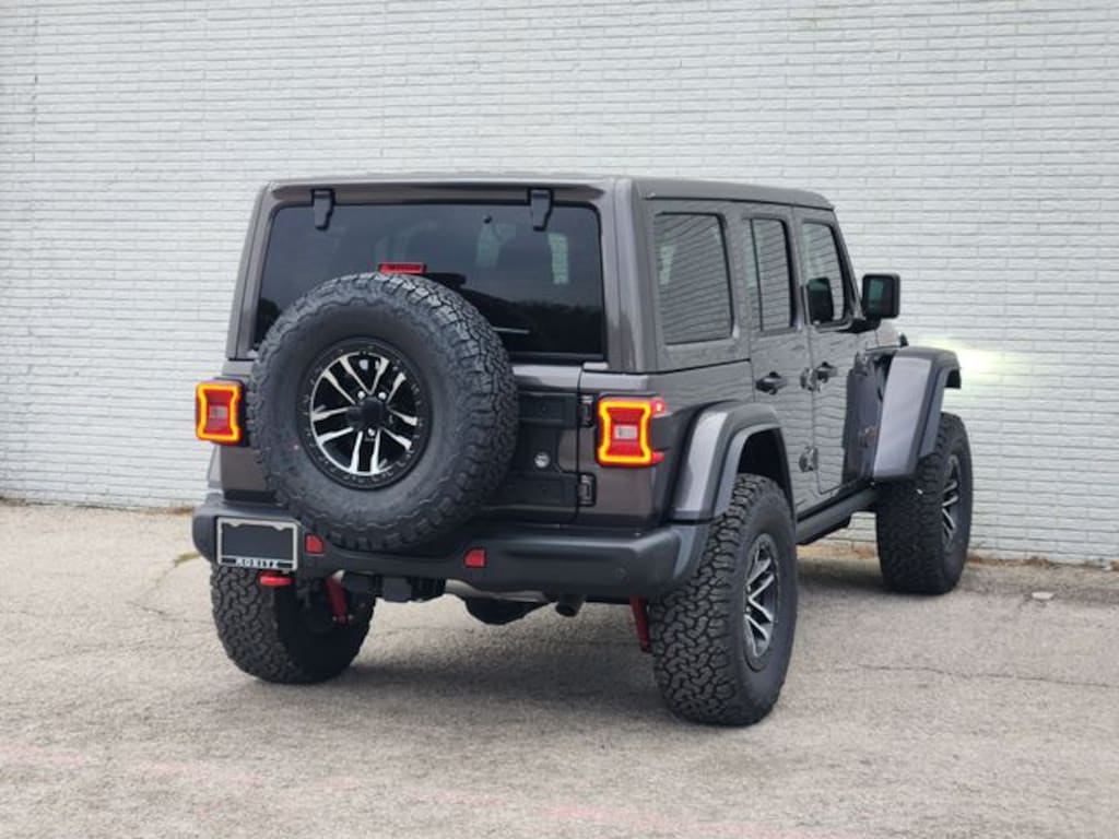New 2026 Jeep Wrangler 4-DOOR RUBICON X Sport Utility