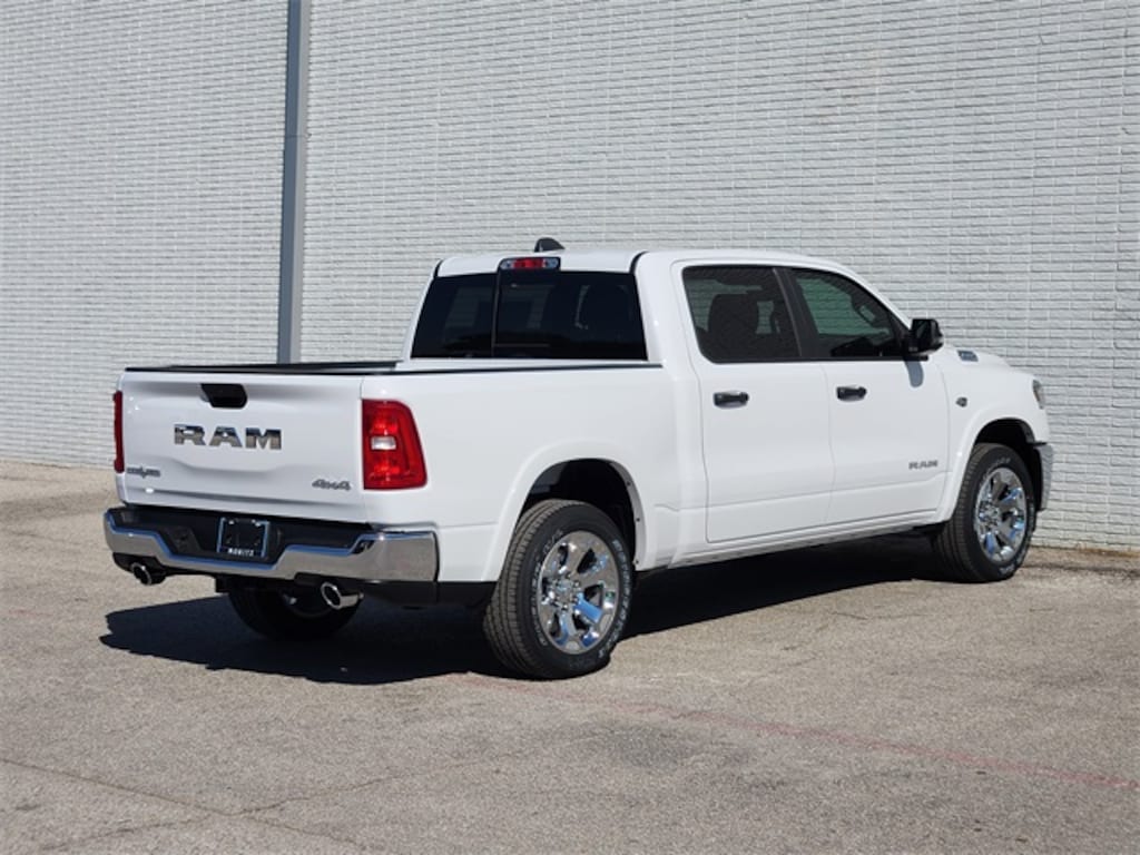 New 2026 Ram 1500 LONE STAR CREW CAB 4X4 5'7 BOX Pickup
