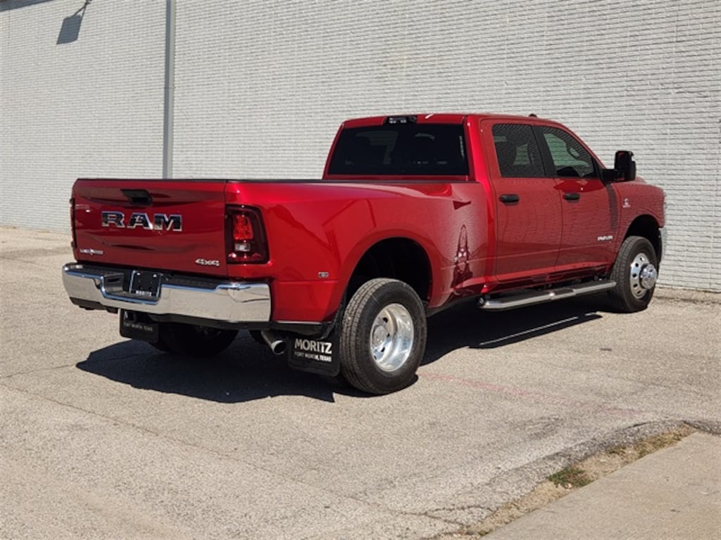New 2026 Ram 3500 LONE STAR CREW CAB 4X4 8' BOX Pickup