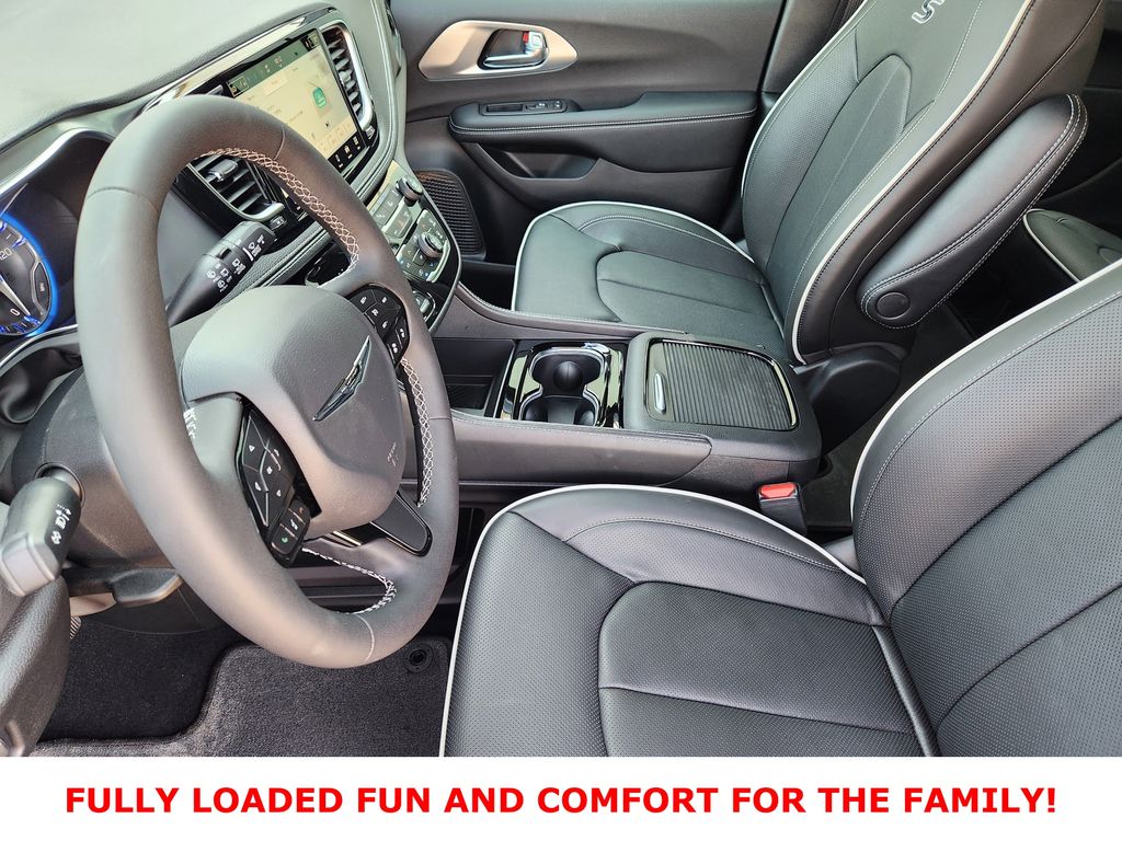 2026 Chrysler Pacifica Limited - Photo 9