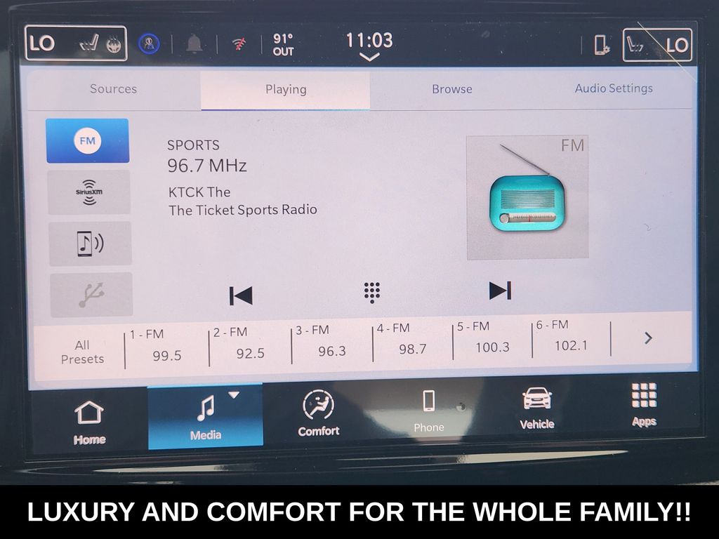 2025 Chrysler Pacifica Select - Photo 12