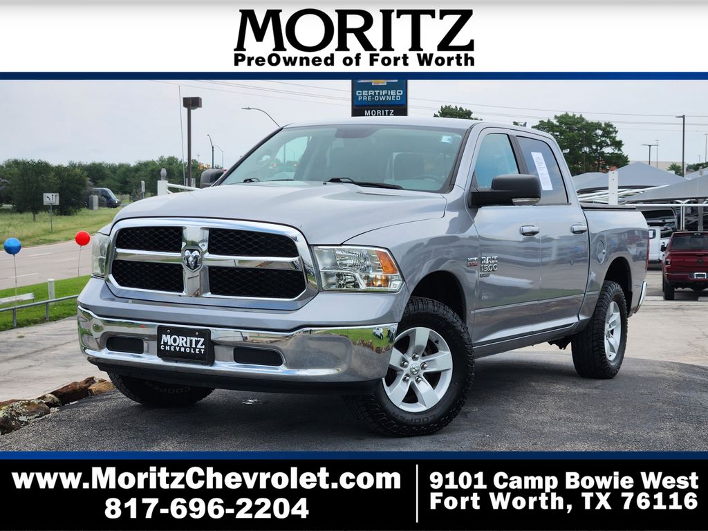 2019 RAM 1500 Classic SLT 4x4 Crew Cab 5'7's photo