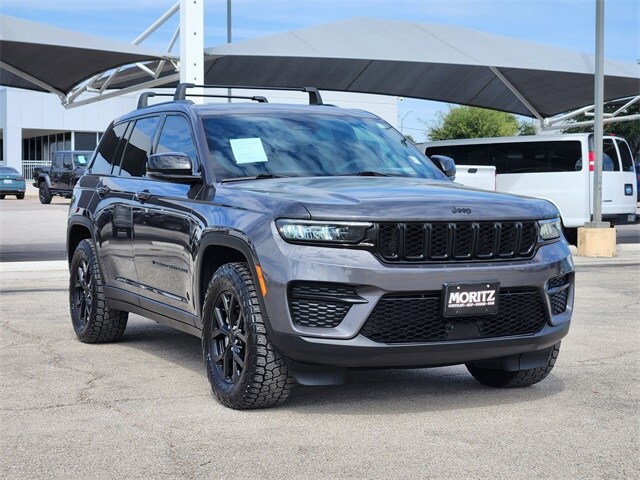 2024 Jeep Grand Cherokee Altitude photo 3