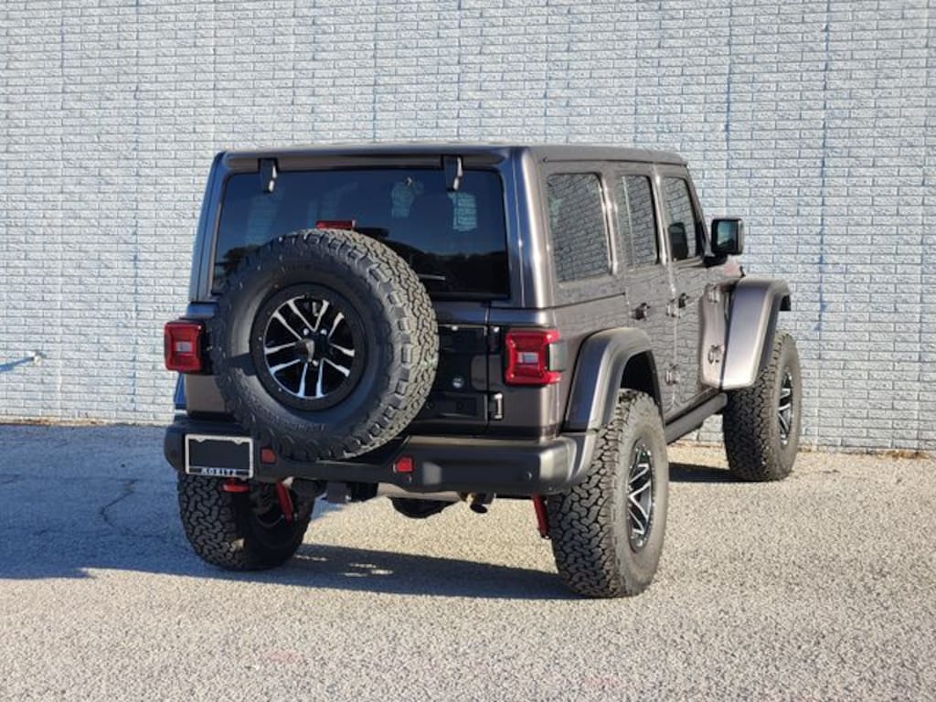New 2026 Jeep Wrangler 4-DOOR RUBICON X Sport Utility