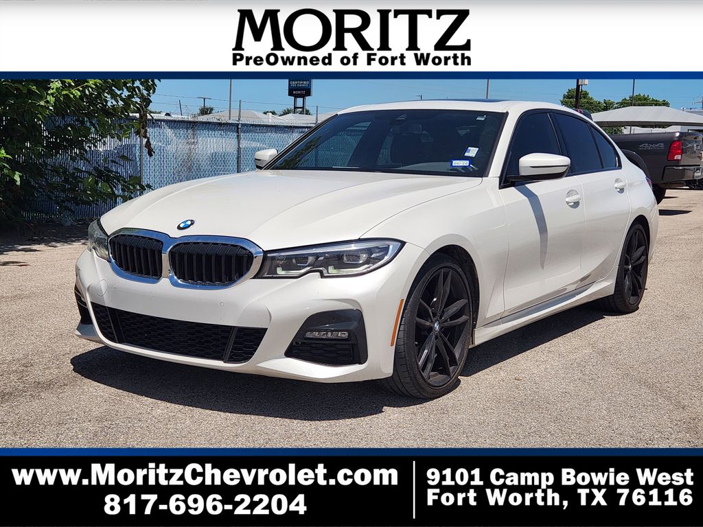 2022 BMW 3 Series 330i Sedan's photo