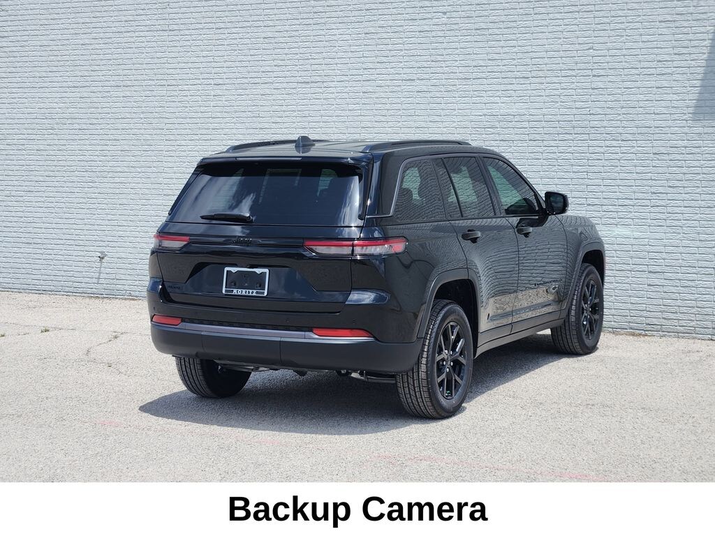 New 2026 Jeep Grand Cherokee LAREDO ALTITUDE 4X4 Sport Utility