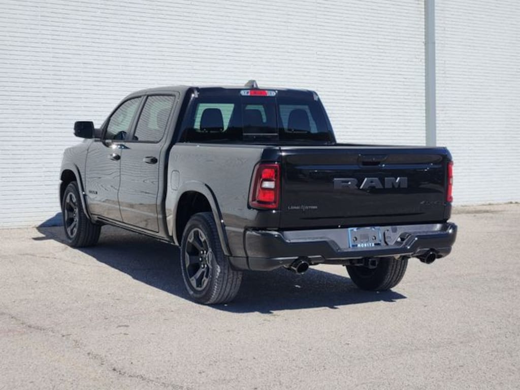 New 2026 Ram 1500 LONE STAR CREW CAB 4X4 5'7 BOX Pickup