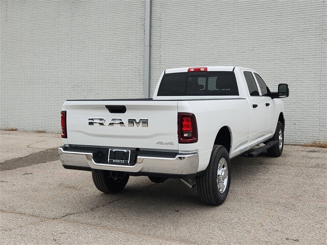 2025 Ram 2500 Tradesman photo 4