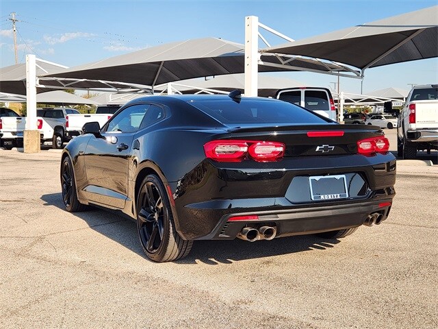 2022 Chevrolet Camaro LT1 photo 3