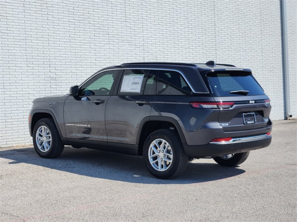 New 2025 Jeep Grand Cherokee LAREDO X 4X4 Sport Utility