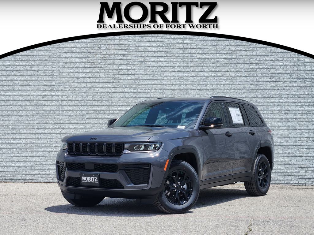 New 2026 Jeep Grand Cherokee LAREDO ALTITUDE 4X2