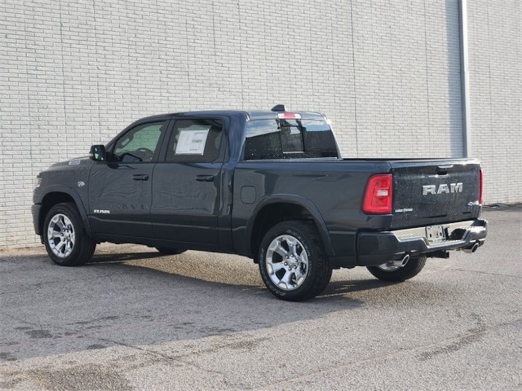 New 2026 Ram 1500 LONE STAR CREW CAB 4X4 5'7 BOX Pickup