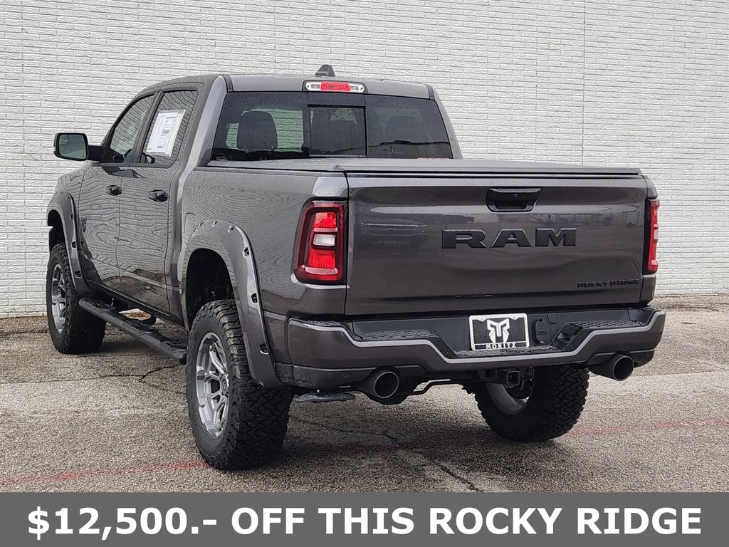 New 2026 Ram 1500 BIG HORN CREW CAB 4X4 5'7 BOX Pickup