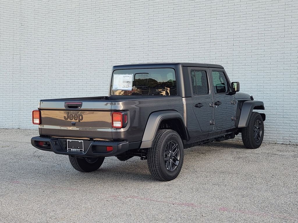 New 2026 Jeep Gladiator SPORT 4X4 Pickup