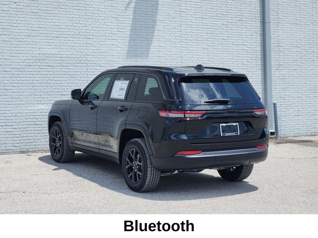 New 2026 Jeep Grand Cherokee LAREDO ALTITUDE 4X4 Sport Utility