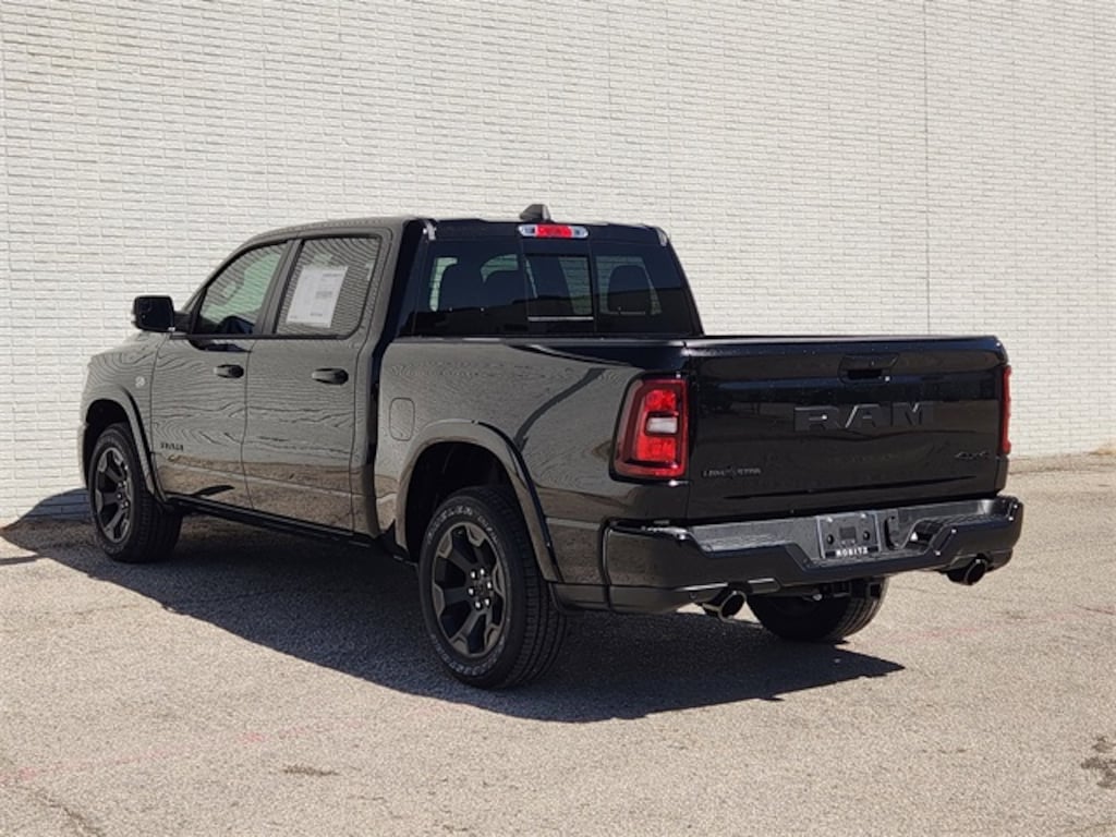 New 2026 Ram 1500 LONE STAR CREW CAB 4X4 5'7 BOX Pickup