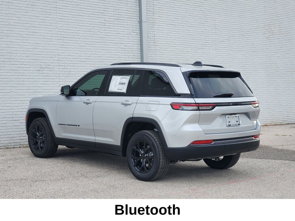 New 2026 Jeep Grand Cherokee LAREDO ALTITUDE 4X2 Sport Utility