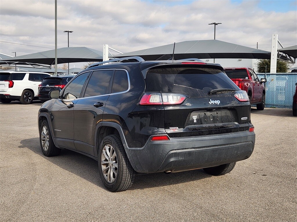 Used 2019 Jeep Cherokee Latitude FWD SUV