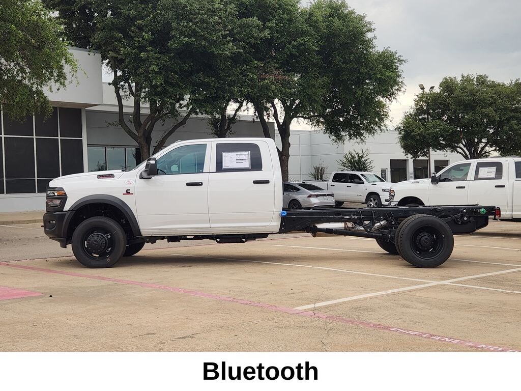 New 2026 Ram 5500 Chassis Cab TRADESMAN CREW 4X4 84' CA Pickup