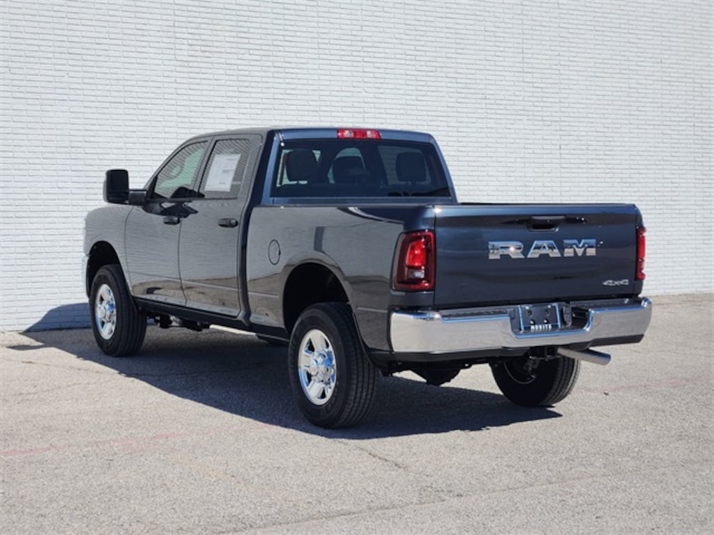 New 2026 Ram 2500 TRADESMAN CREW CAB 4X4 6'4 BOX Pickup