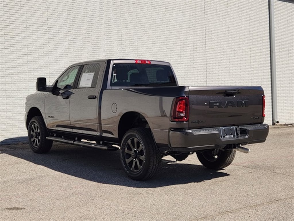 New 2026 Ram 2500 LONE STAR CREW CAB 4X4 6'4 BOX Pickup