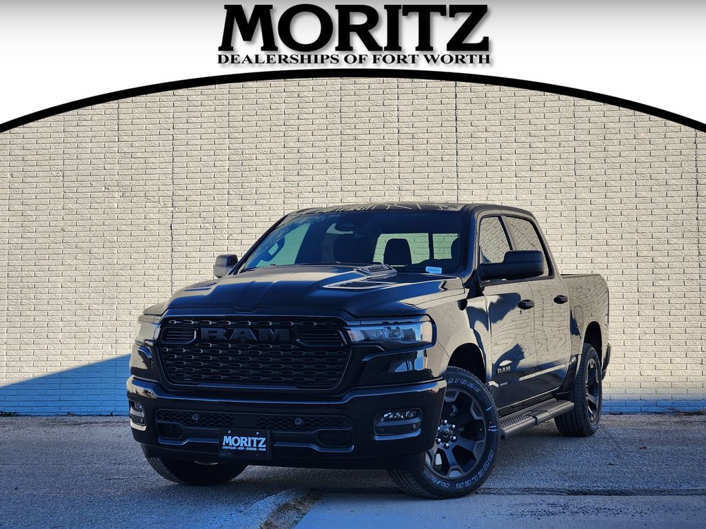 New 2026 Ram 1500 EXPRESS CREW CAB 4X4 5'7 BOX