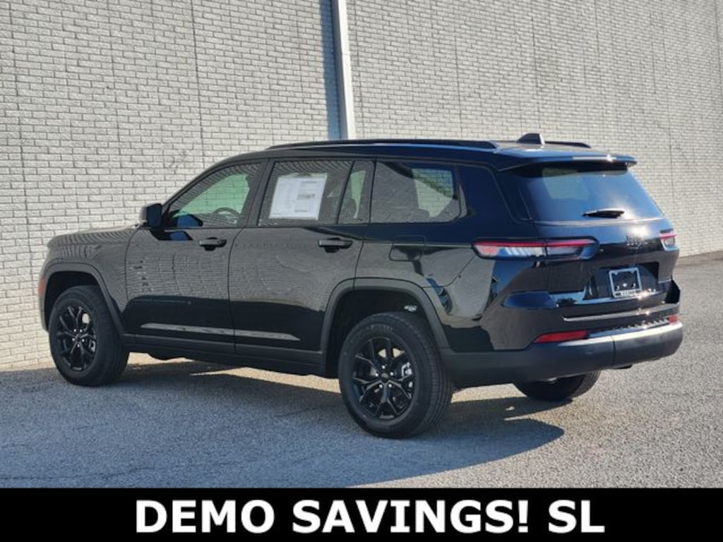 New 2025 Jeep Grand Cherokee L ALTITUDE X 4X4 Sport Utility