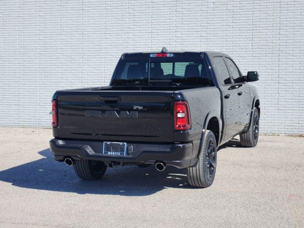 New 2026 Ram 1500 LARAMIE CREW CAB 4X4 5'7 BOX Pickup