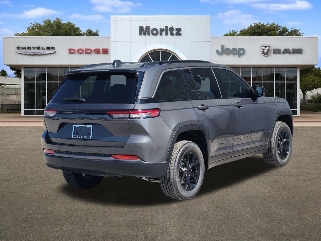 New 2026 Jeep Grand Cherokee LAREDO ALTITUDE 4X2 Sport Utility