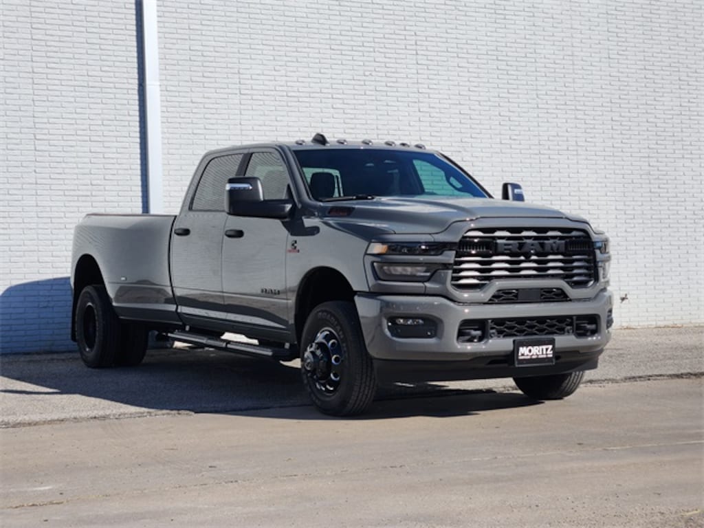 New 2026 Ram 3500 LONE STAR CREW CAB 4X4 8' BOX Pickup