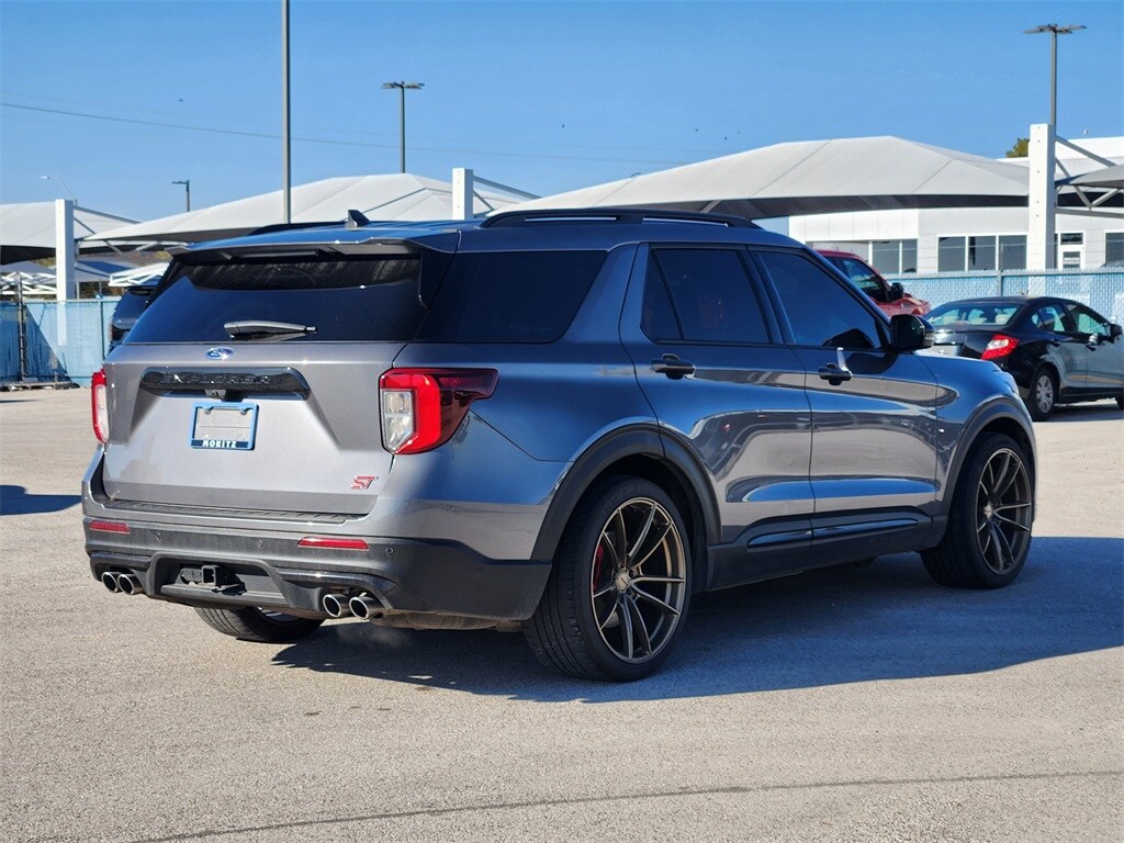 2021 Ford Explorer ST photo 4