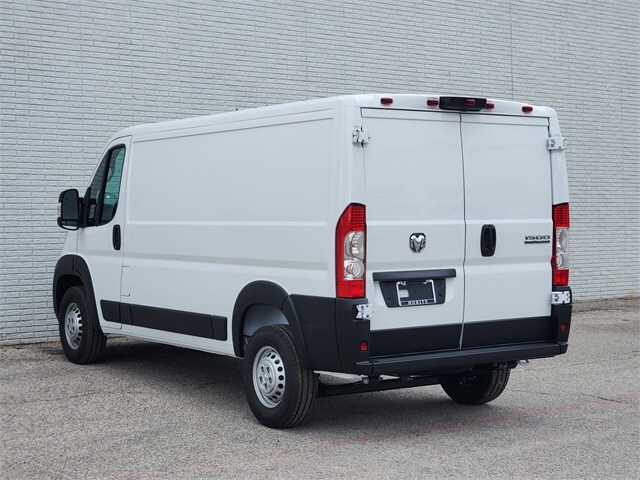 2026 Ram ProMaster 1500 Tradesman Cargo Van photo 3