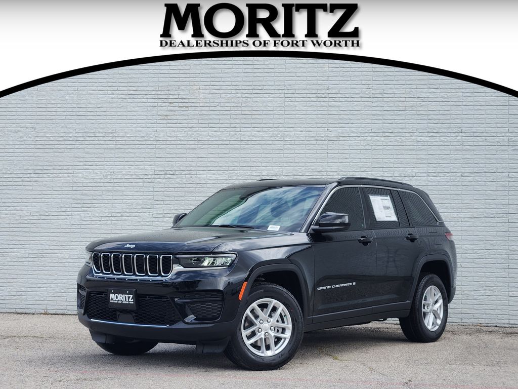 New 2026 Jeep Grand Cherokee LAREDO 4X2