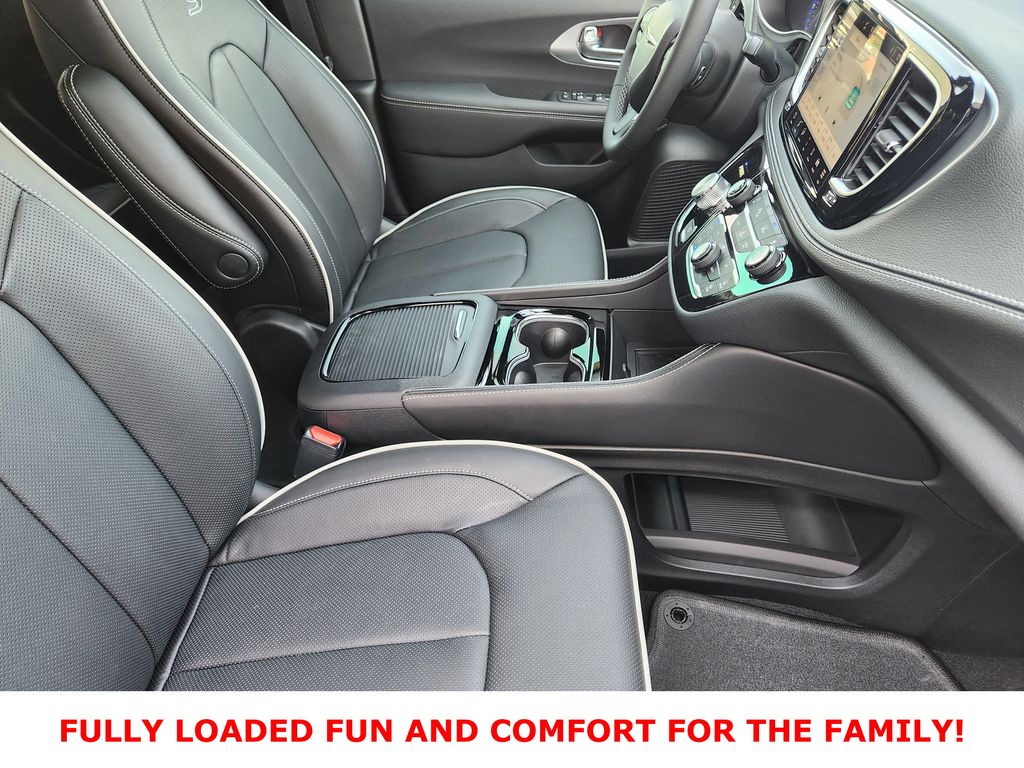 2026 Chrysler Pacifica Limited - Photo 10