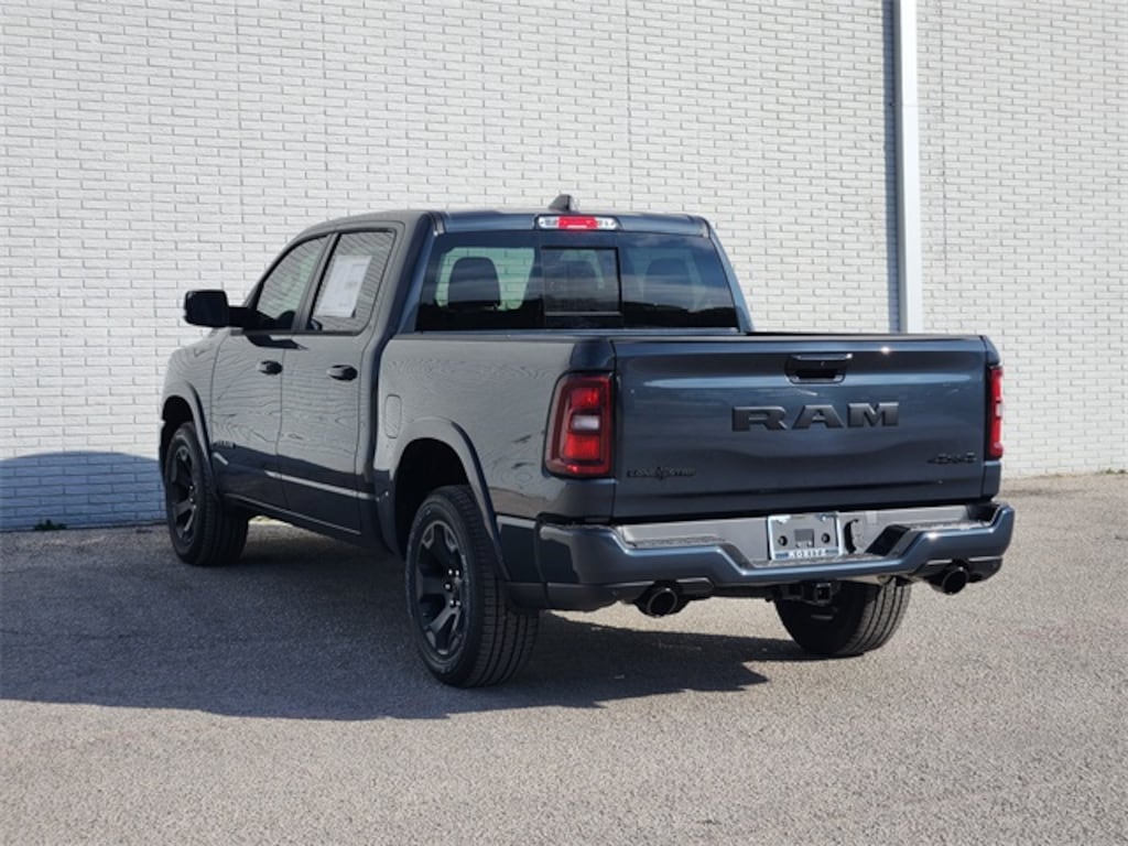 New 2026 Ram 1500 LONE STAR CREW CAB 4X4 5'7 BOX Pickup